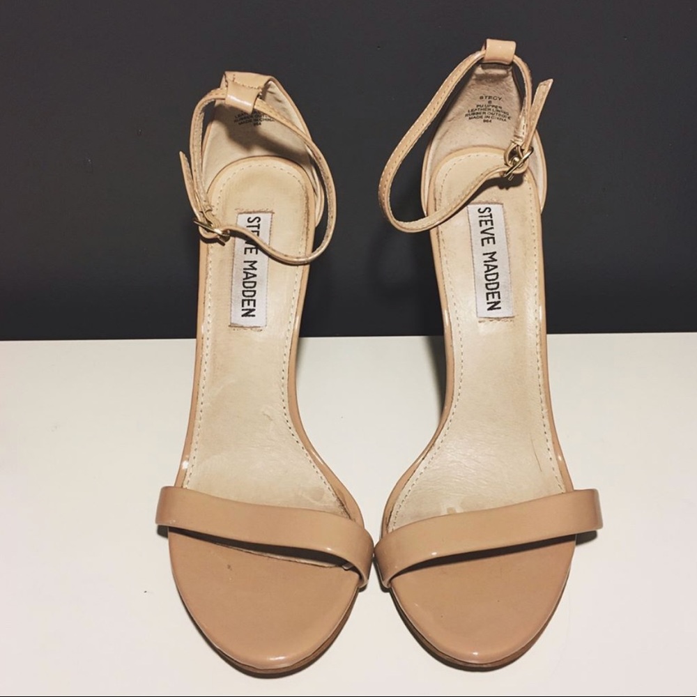 STEVE MADDEN STECY NUDE PATENT SANDAL